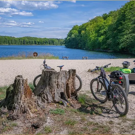 4 Hébergement de vacances *