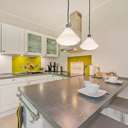 Dom wakacyjny 4 *