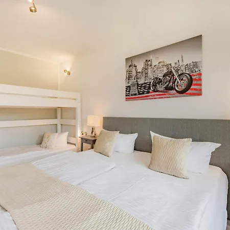 Feriehus 4 *